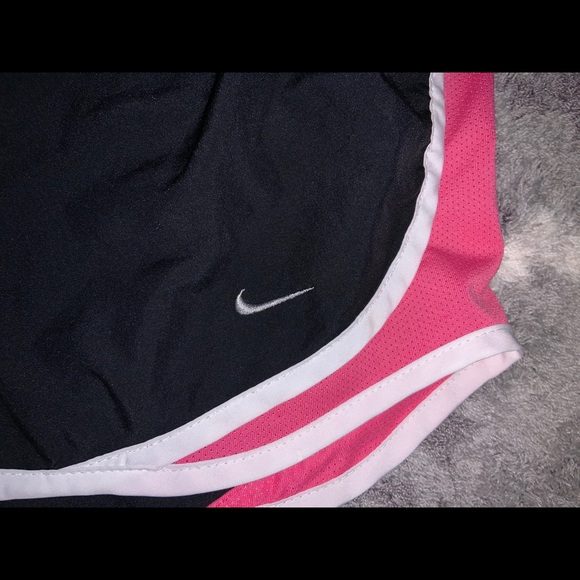 black and pink nike athletic shorts - Picture 2 of 5
